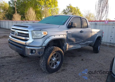 2016 Toyota Tundra Sr5 5.7L V8 z USA, uszkodzony, nr VIN 5TFUW5F18GX518131